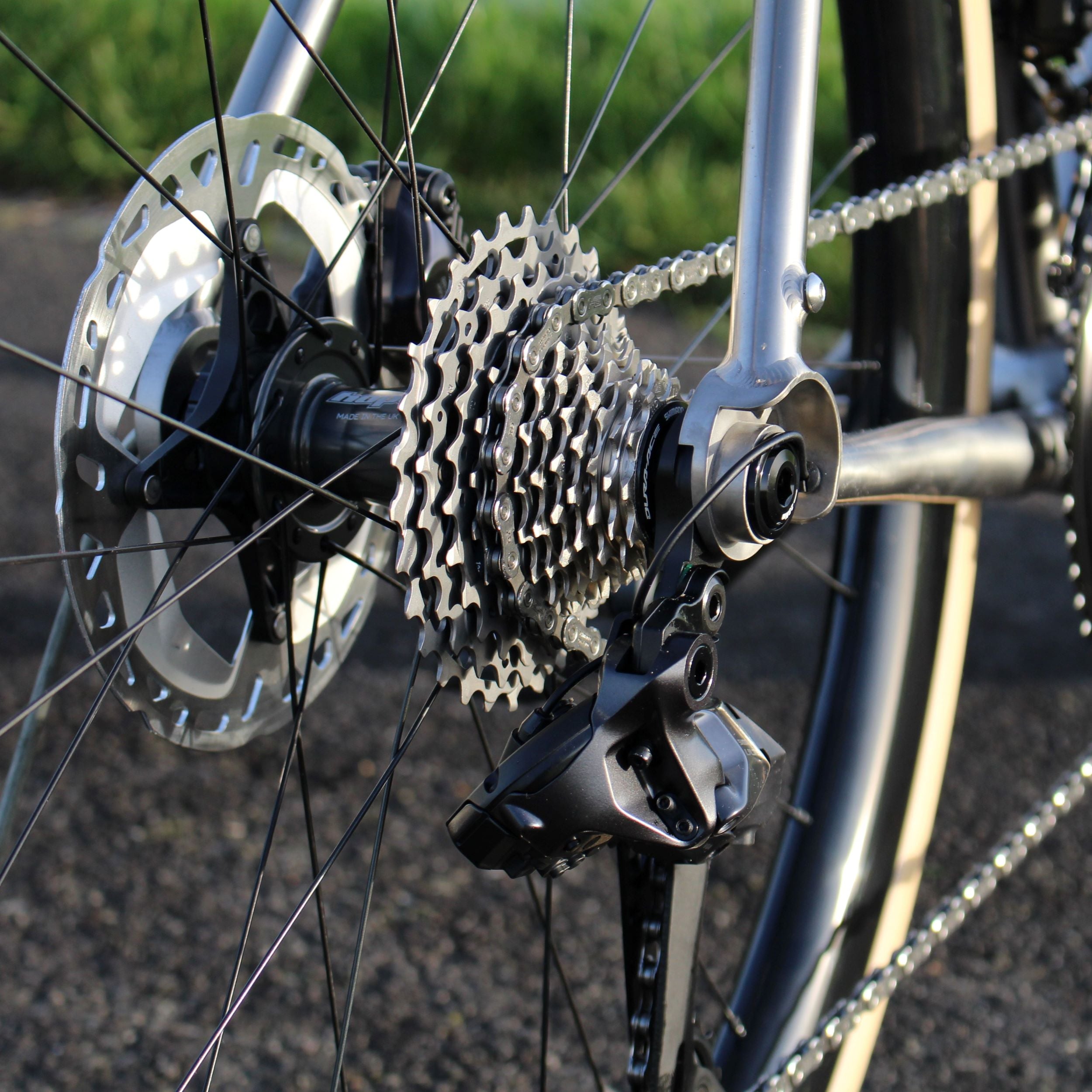 LANDRACE Tupelo V2 - Shimano Ultegra Di2 - FSA integrated/Hope build