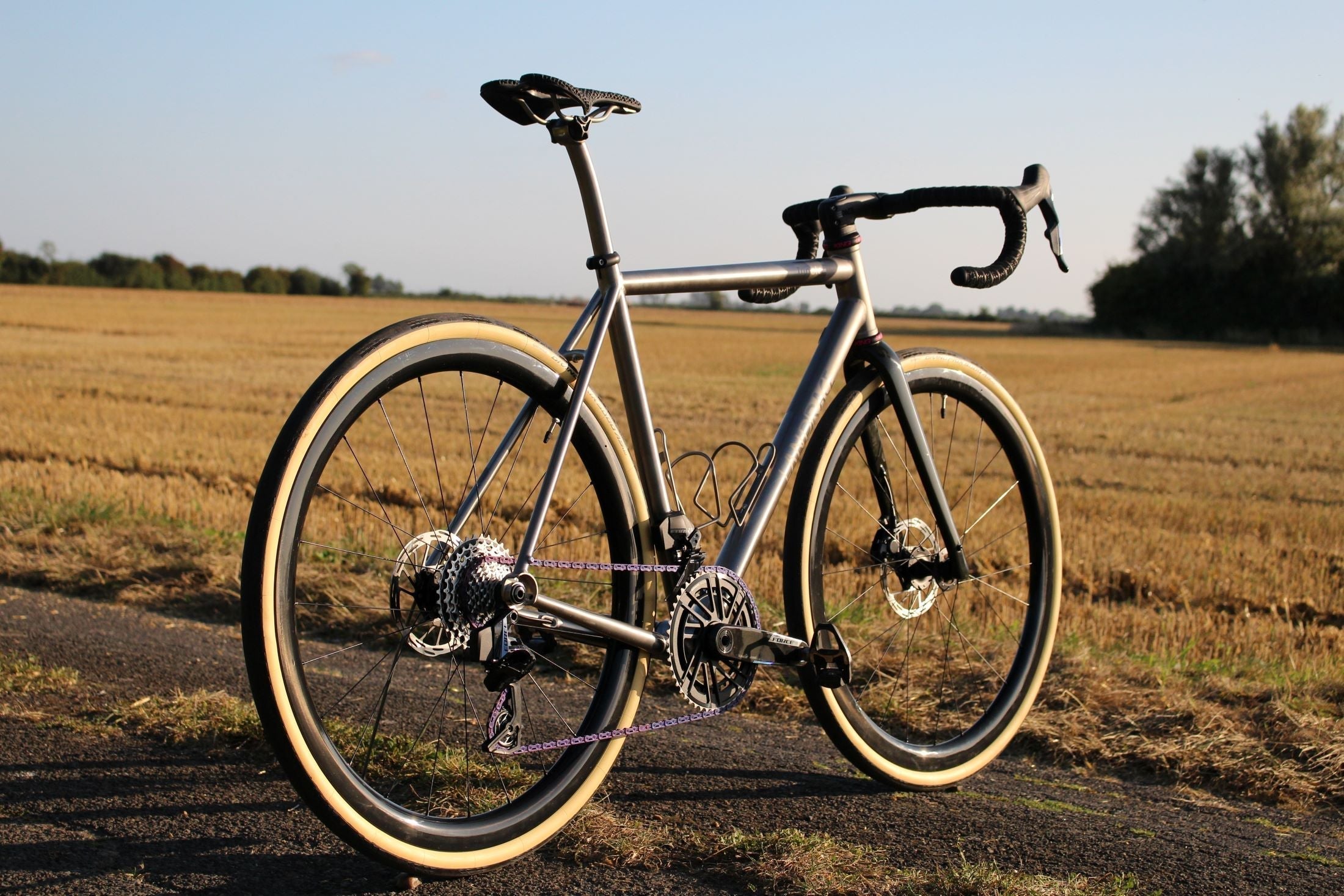 LANDRACE Tupelo V2 Gallery