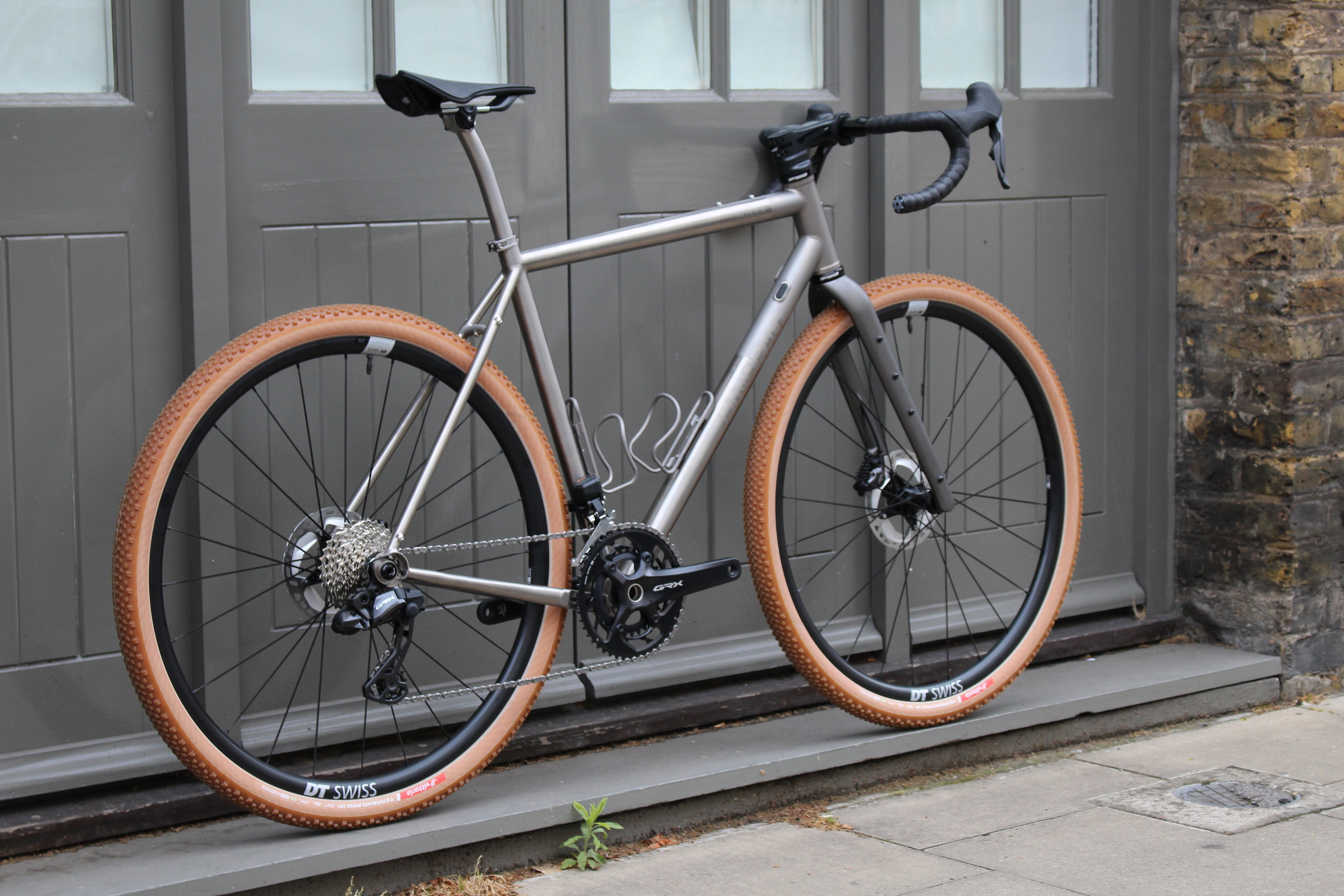 LANDRACE Boxer - Summer Special Shimano GRX825 Di2 2 X 12 Gravel Build.